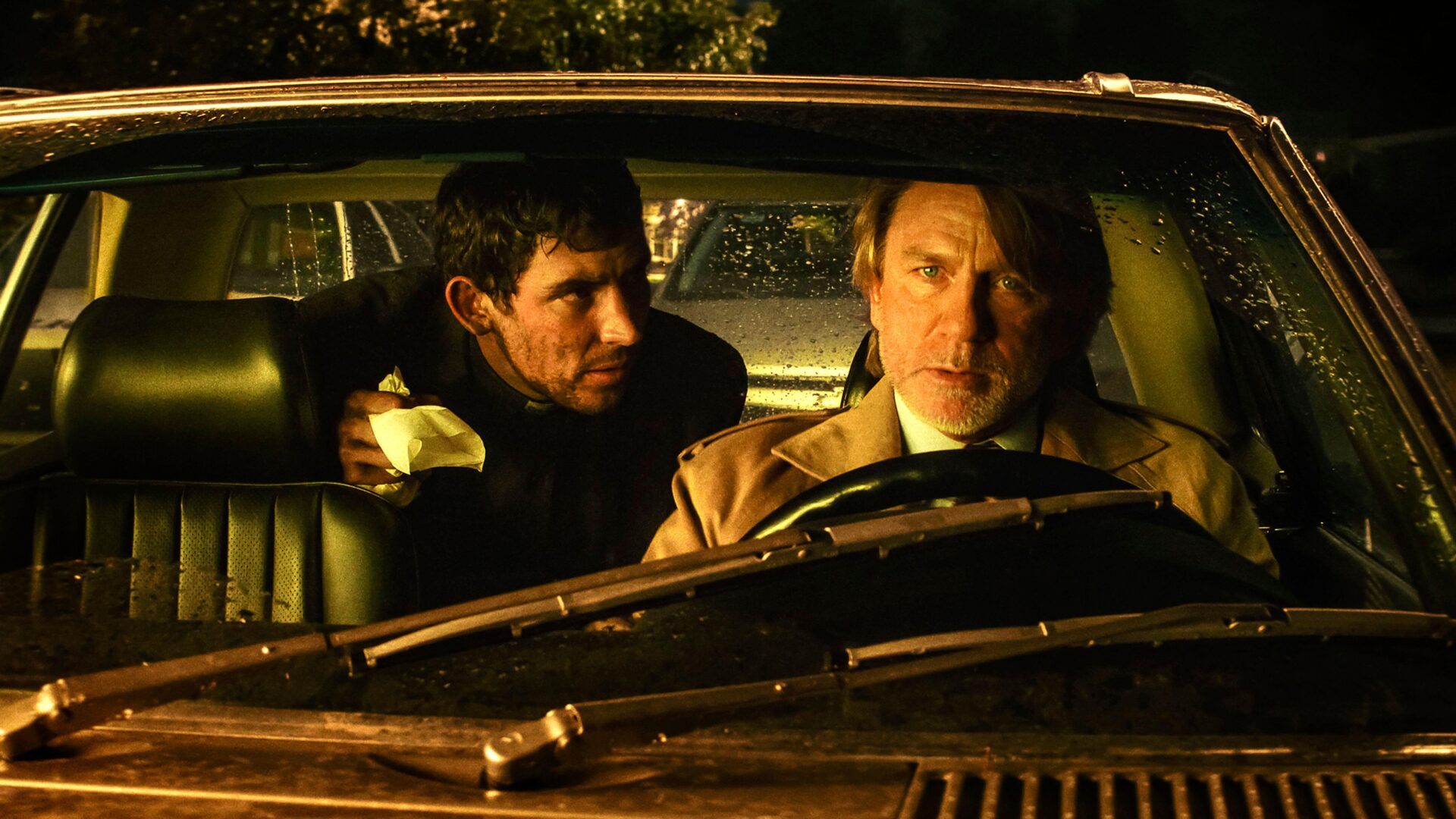 דניאל קרייג וג'וש או'קונור, "רצח כתוב היטב: התעורר, איש מת"