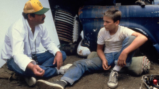 רוב ריינר וריבר פיניקס. תמונה מסט הצילומים של "אני והחבר'ה"